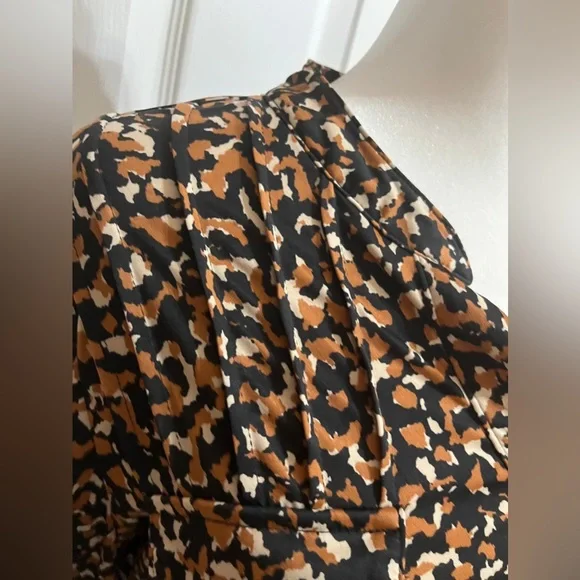 (26) Cocomo Petite Blouse with Black and Brown Pattern - Picture 13 of 15